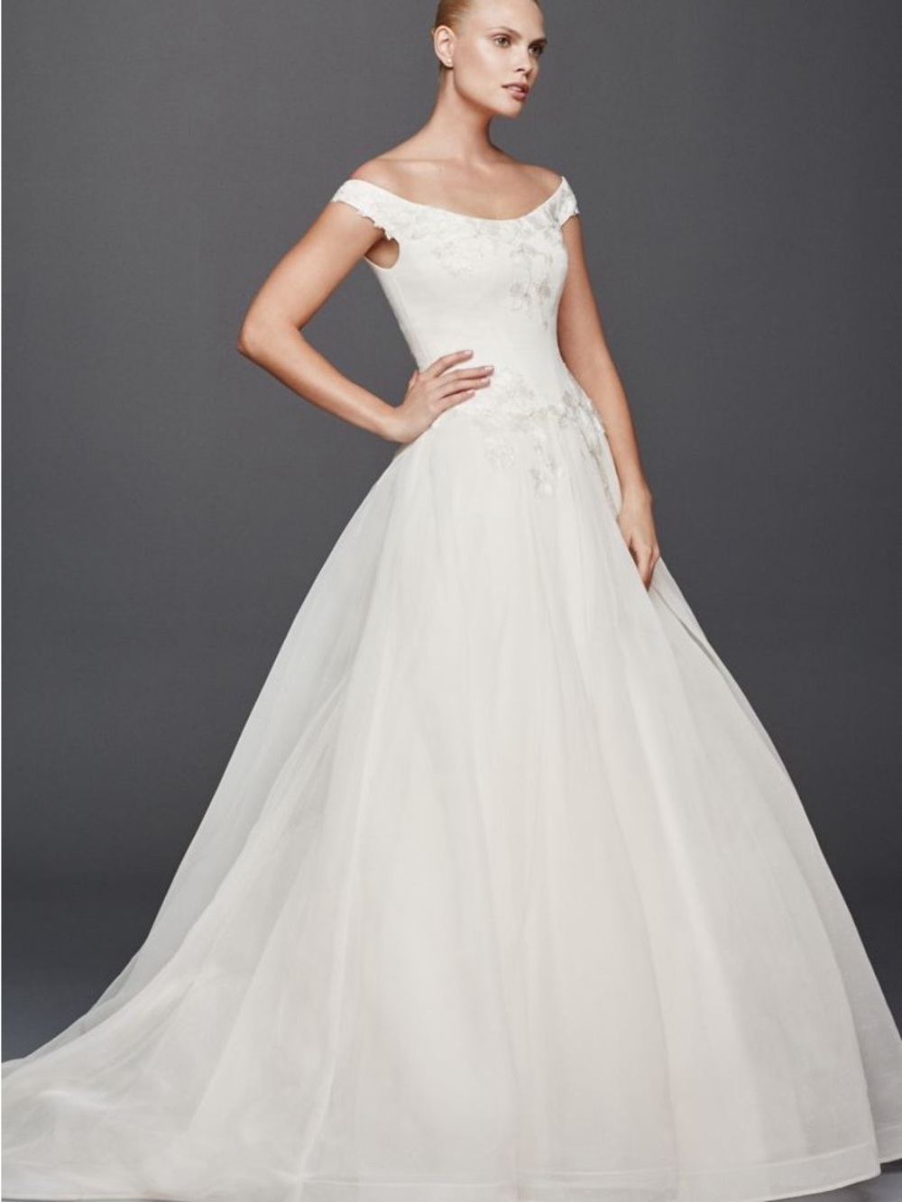 Zac Posen Off-the-Shoulder ivory Bridal Ball Gown
